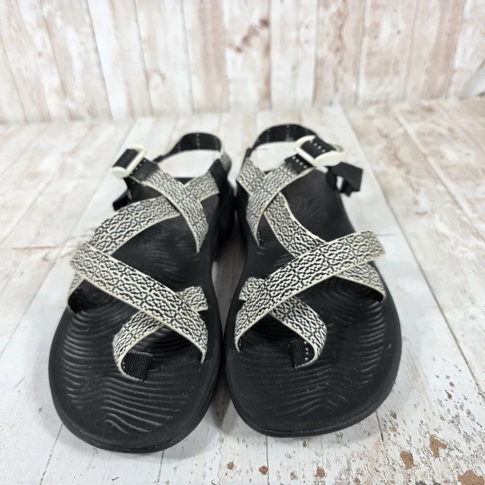 Chaco Z Cloud 2 Womens Size 10 Black White Geometric Strappy Toe Loop Sandals